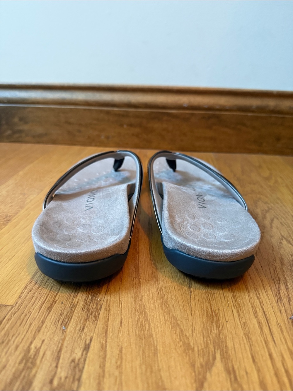 Vionic Dillon Metallic Pewter Orthotic Sandals Women’s Size 6.5 - Picture 8 of 11